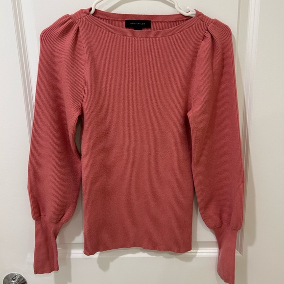 Ann Taylor Sweaters - Ann Taylor Dusty Pink Ribbed Sweater